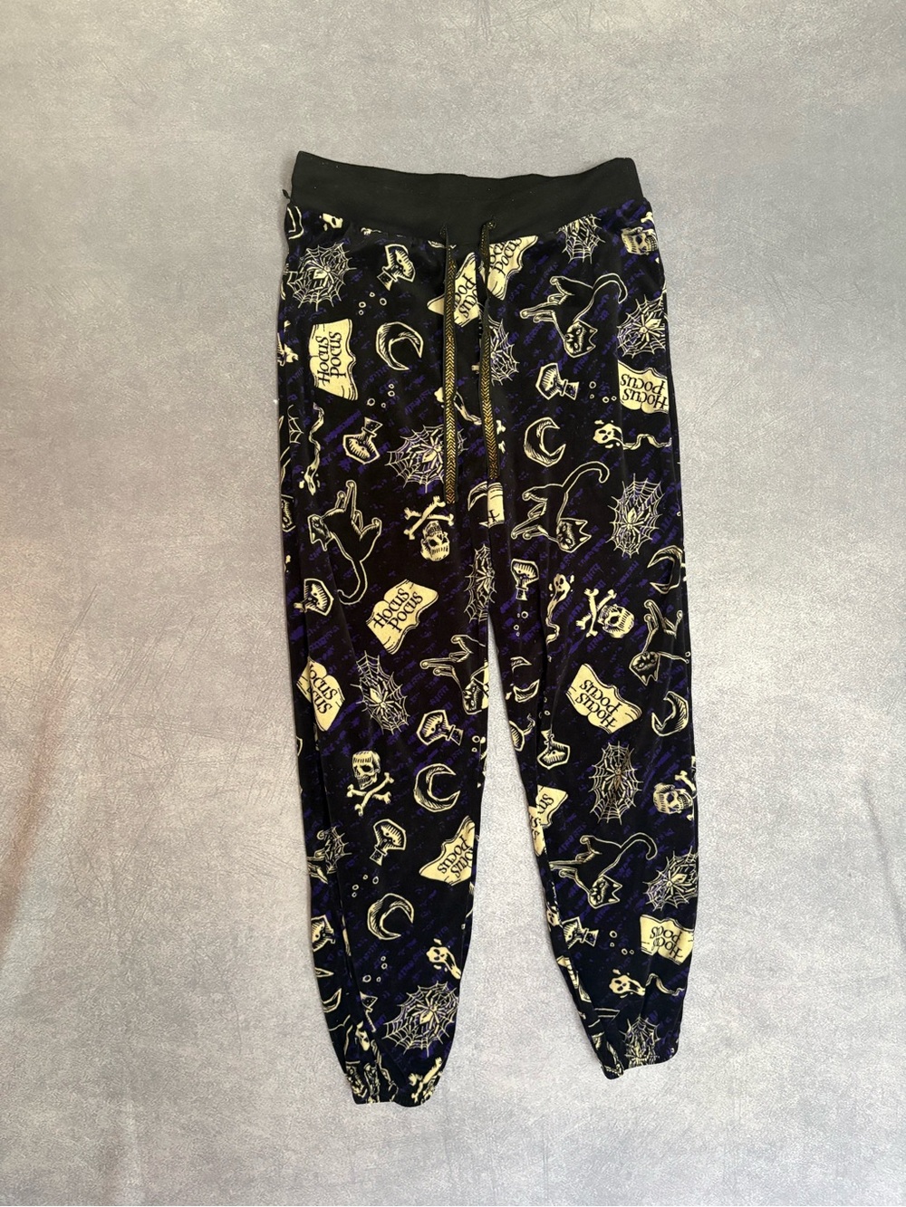 Women’s Disney Hocus Pocus Black and Purple Fleece Jogger Pajama Pants Medium